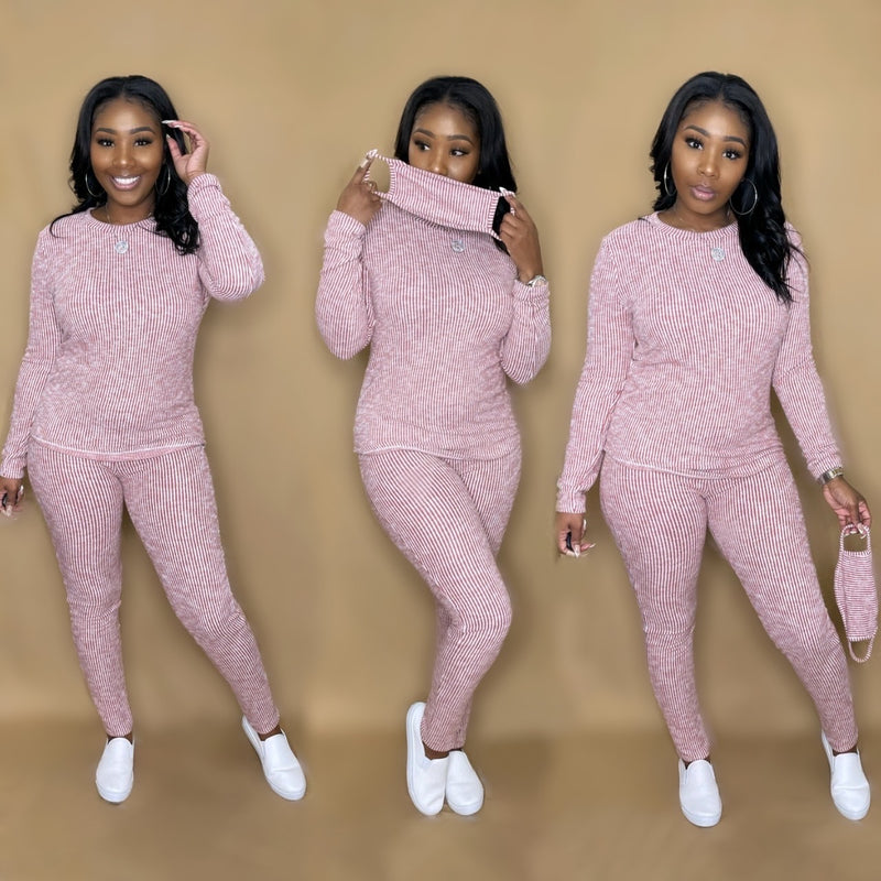 Chilling Comfy (Burgundy)