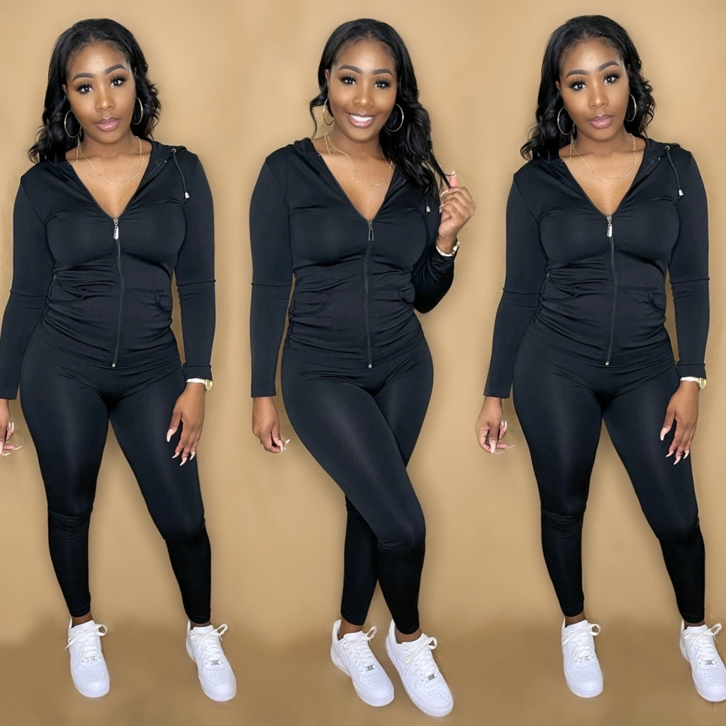 Closet Trendz (Black)